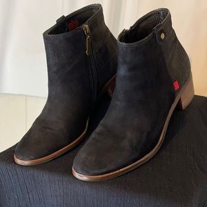 Marc Joseph black no buck/plaid booties
